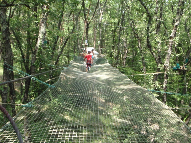 Village Camps International Summer Camp Ard&egrave;che, France 2019-07-26 https://www.villagecamps.com/journals_admin/images/67-9-The net run!.jpg